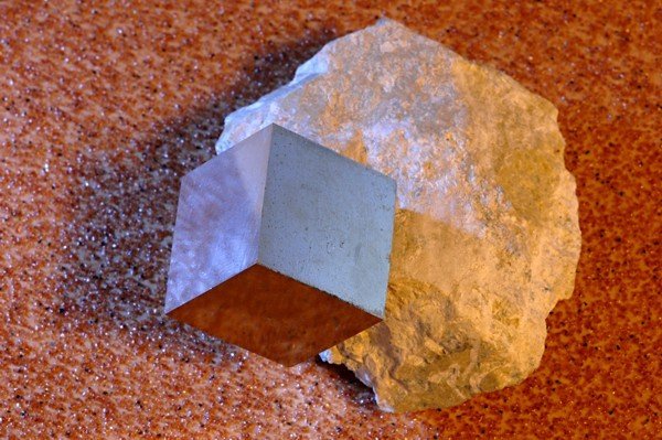 Elsberry_8404_Pyrite_600.jpg